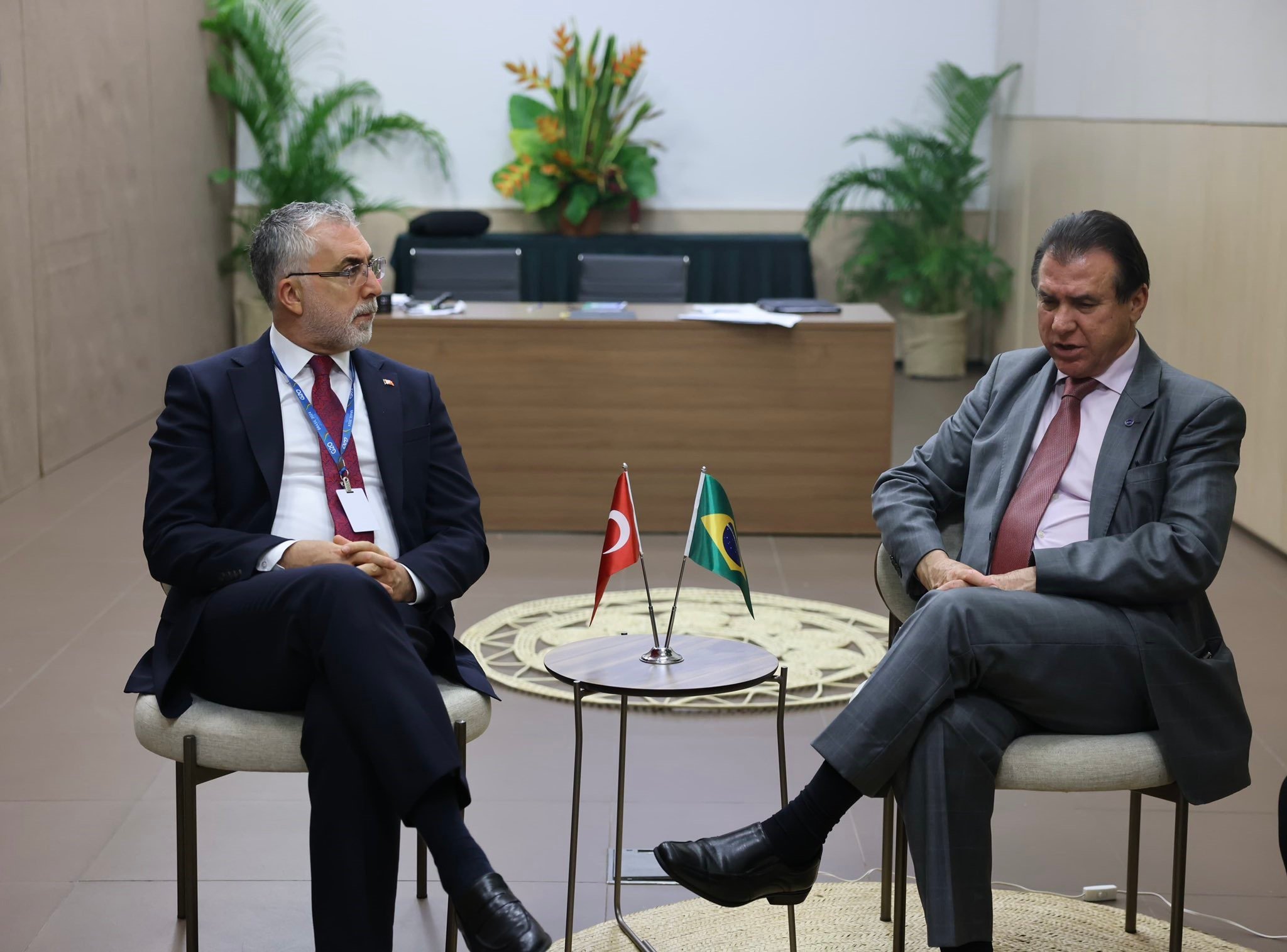 Bakan Işıkhan Brezilya Çalışma ve İstihdam Bakanı Luiz Marinho ile görüştü