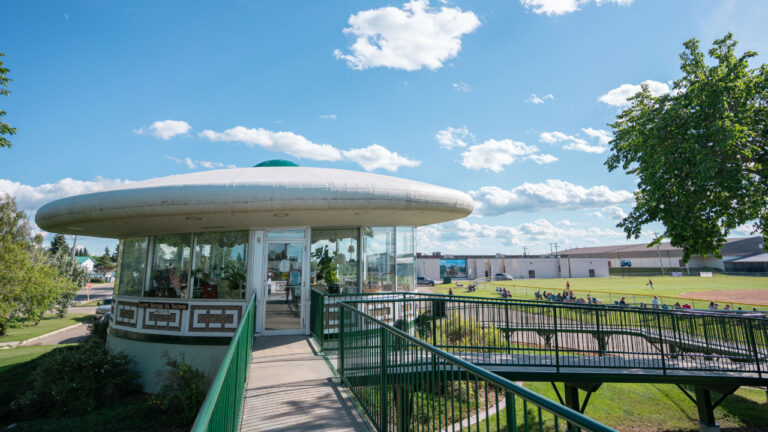 dunyanin-ilk-ve-tek-ufo-inis-alani-n1sUrNb7.jpg