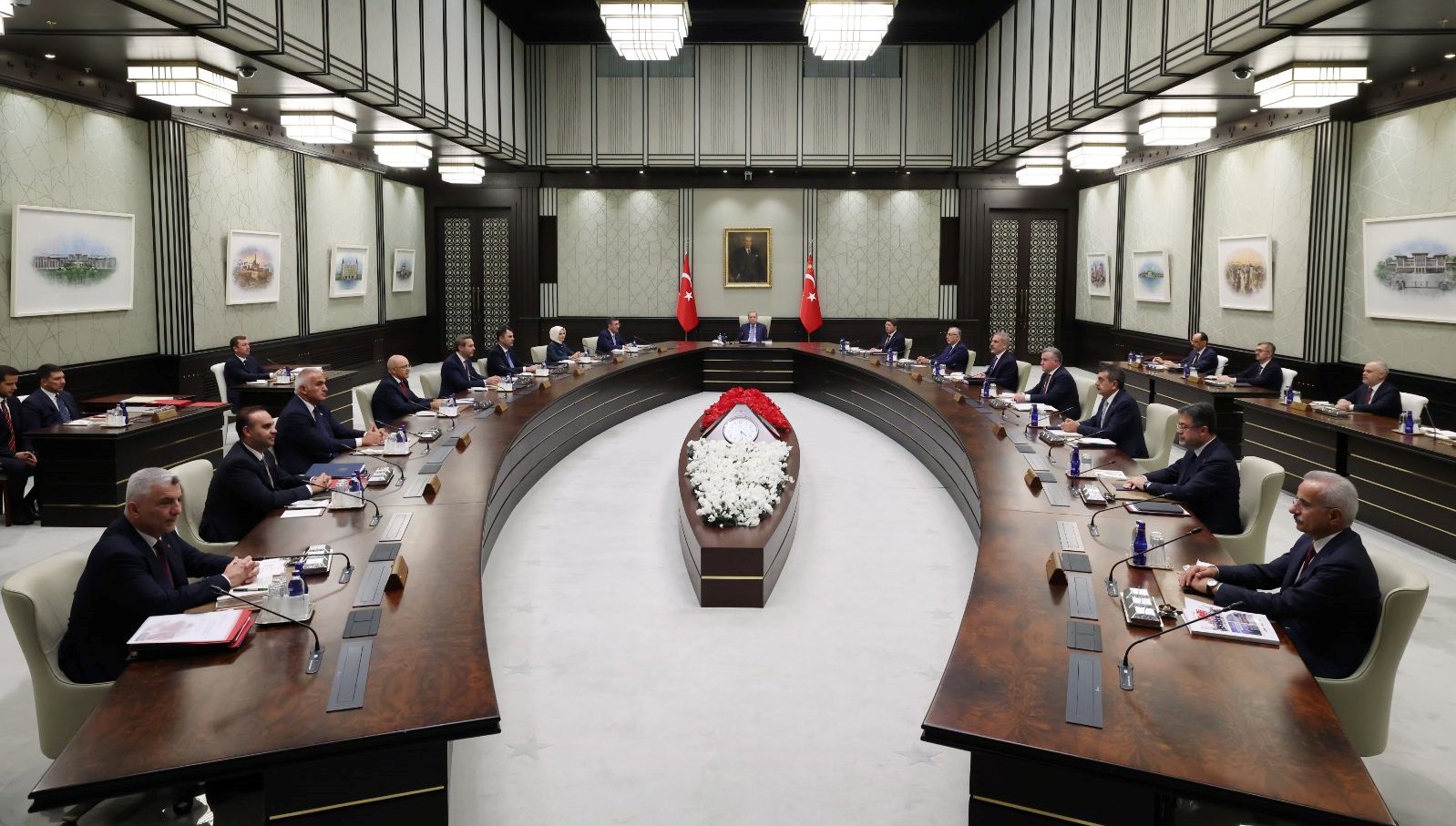 kabine yarin toplaniyor UvLp8kNl