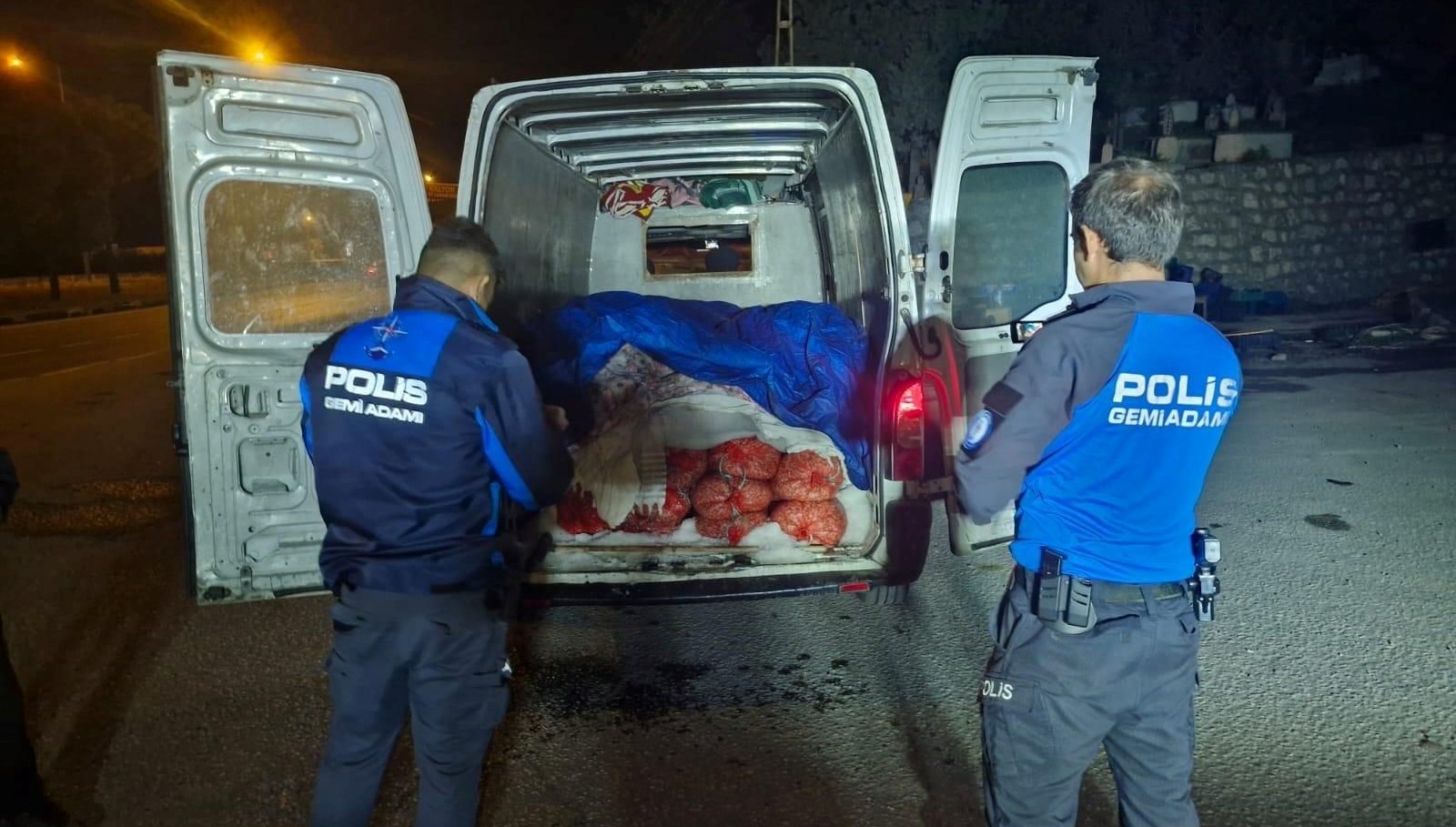 samsunda 5 ton kacak midye ele gecirildi hKTNOhUX