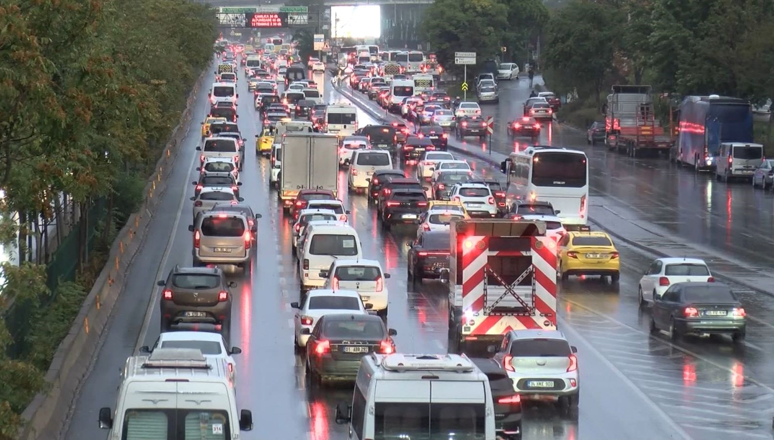 araba sattiracak trafik cezalari meclisin gundemine geliyor wab4Sjj5.jpg