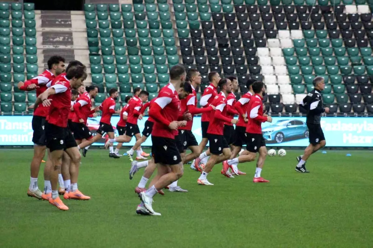gurcistan turkiye maci icin kocaelide son antrenmanini yapti swfSt7hO.jpg