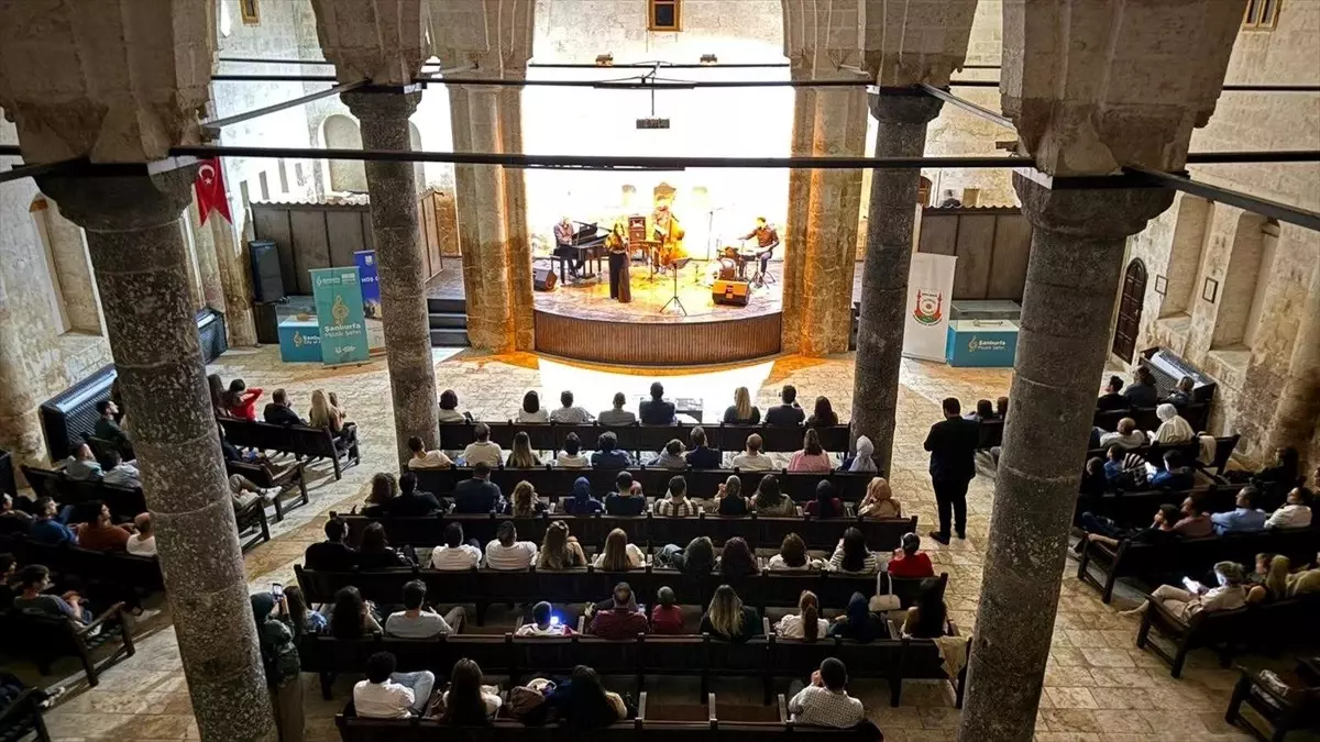 sanliurfada caz ve anadolu ezgileri bulustu IkxfV4Fy.jpg